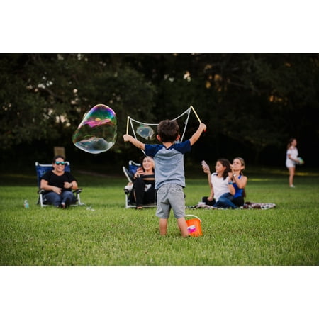 South Beach Bubbles 4 Big Bubble Wands: Making Giant Bubbles. Great Birthday Activity and Party Favor. Giant Bubble Solution Not Included.