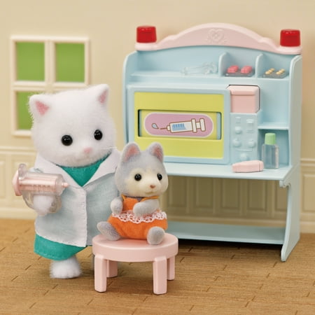 Calico Critters Village Doctor Starter Set, Dollhouse Playset with Figure, Furniture and Accessories