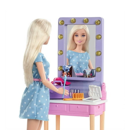 Barbie Big City Big Dreams Doll & Playset, Blonde Malibu Doll with Dressing Room & Accessories