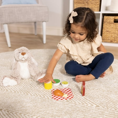 Melissa & Doug Wooden Dinner Picnic Box Play Food Set for Boys and for Girls 2+