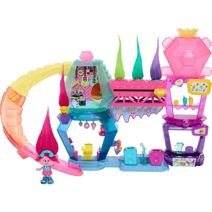 DreamWorks Trolls Band Together Mount Rageous Playset with Queen Poppy Small Doll & 25+ Accessories