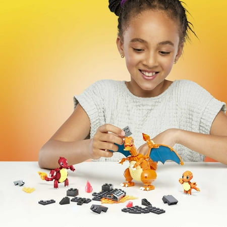 MEGA Pokémon Charmander Set with 3 Action Figures (300 Pieces) for Kids, Plastic